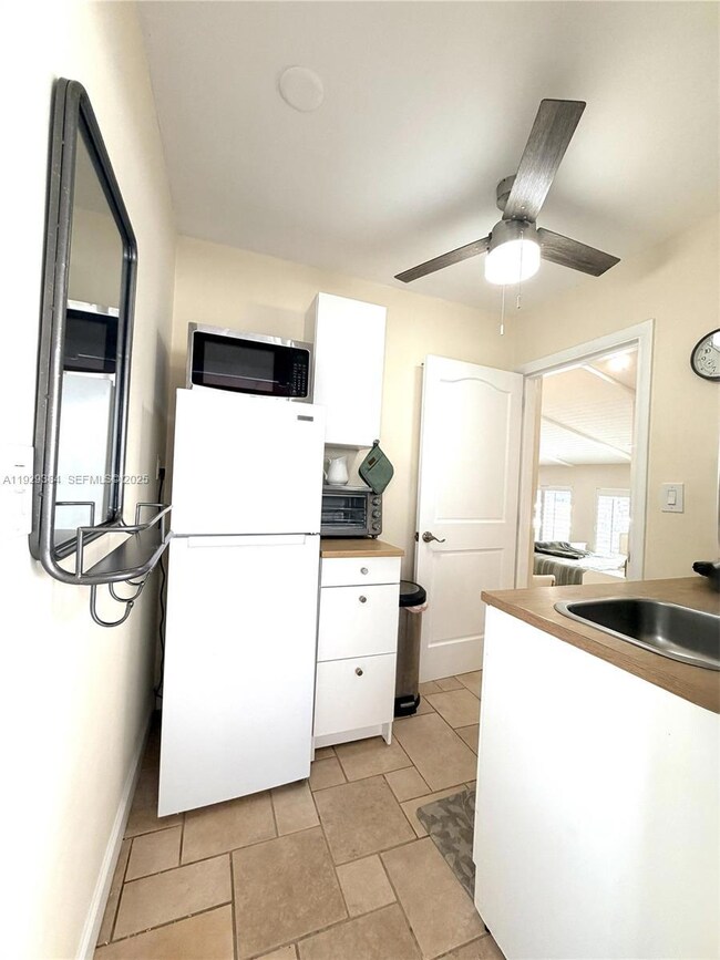 1625 SW 101st Ave unit Eff, Miami, FL 33165 - photo 6