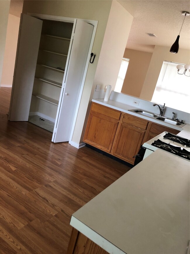 4504 Evella St, Houston, TX 77026 - photo 6