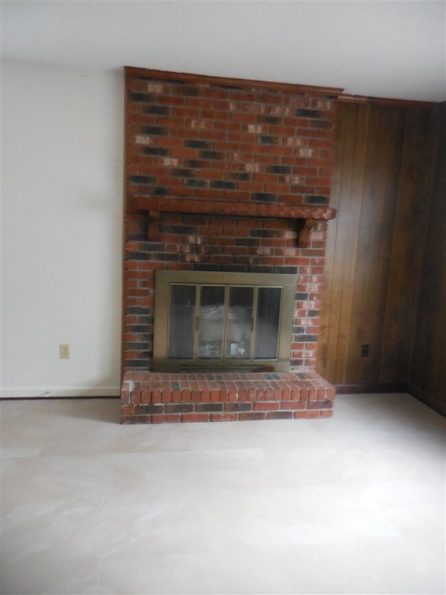 703 Christopher Ct, Jacksonville, NC 28546 - photo 5