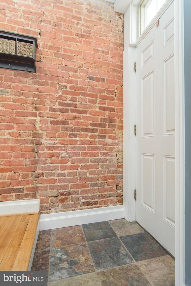 111 Rochester Place, Baltimore, MD 21224 - photo 6