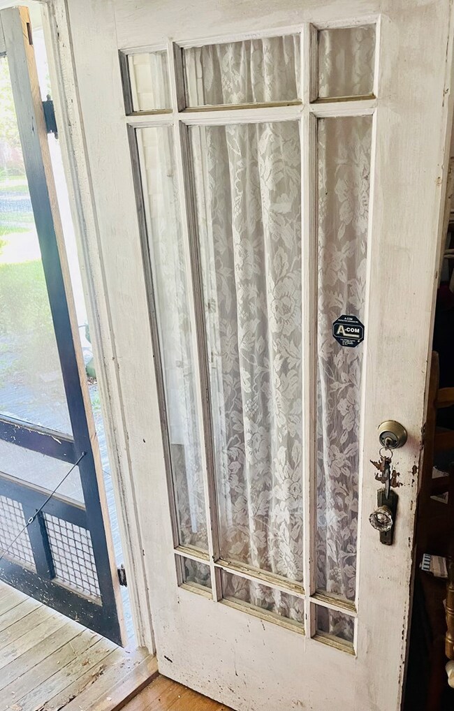 323 S Lee St, Fitzgerald, GA 31750 - photo 4