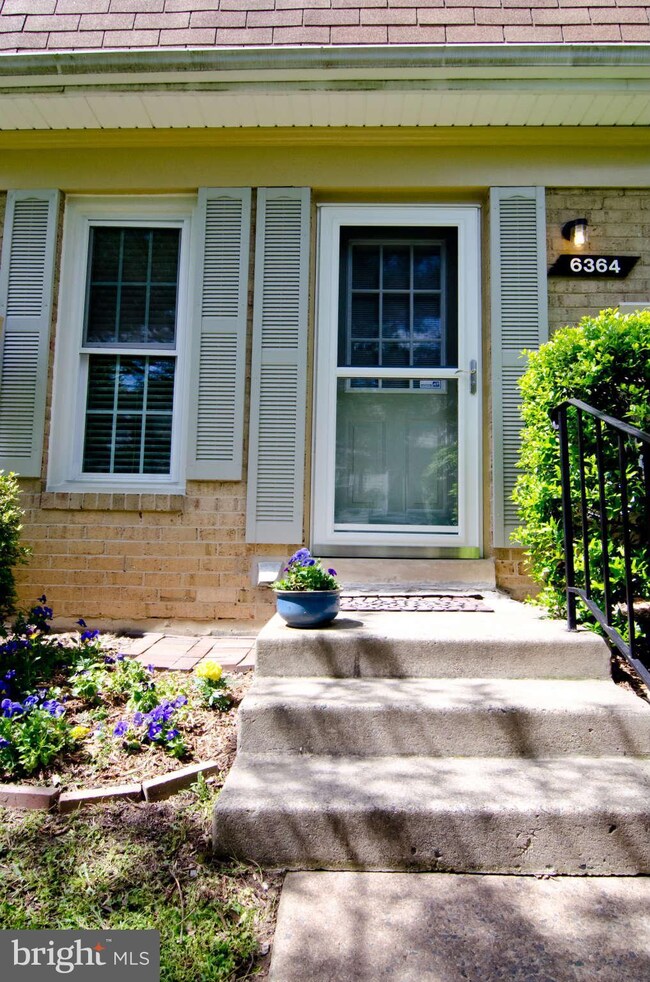 6364 Birch Leaf Ct unit 2B, Burke, VA 22015 - photo 3