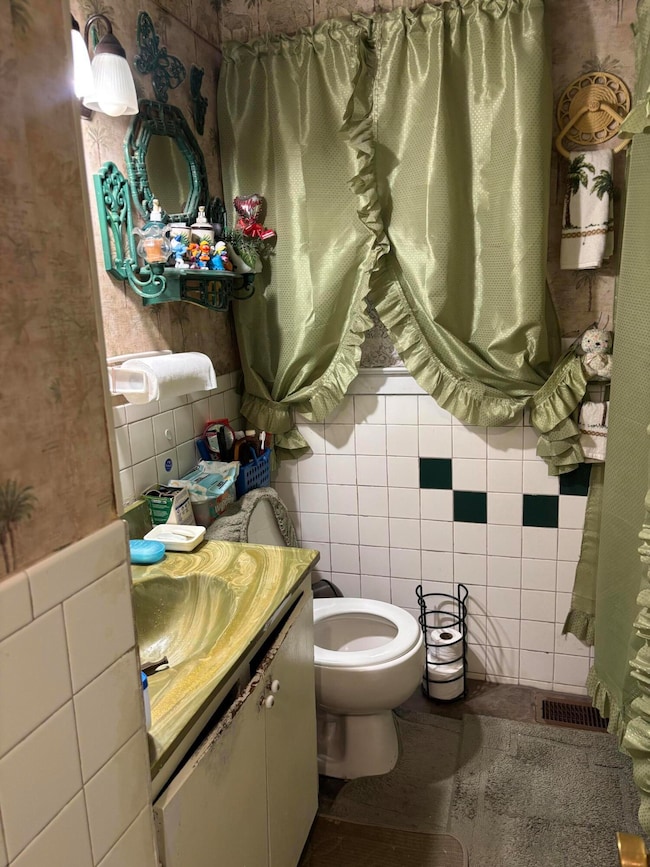 407 Highland Ave, Sumter, SC 29150 - photo 2