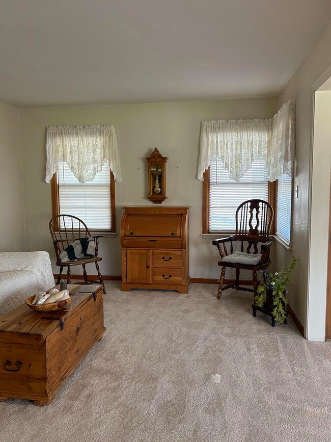 8724 Highland Ave, Highland, IN 46322 - photo 7