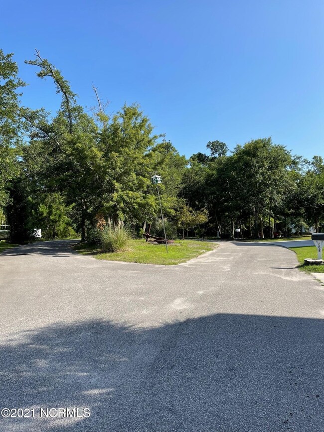 Oak Outlook Circle