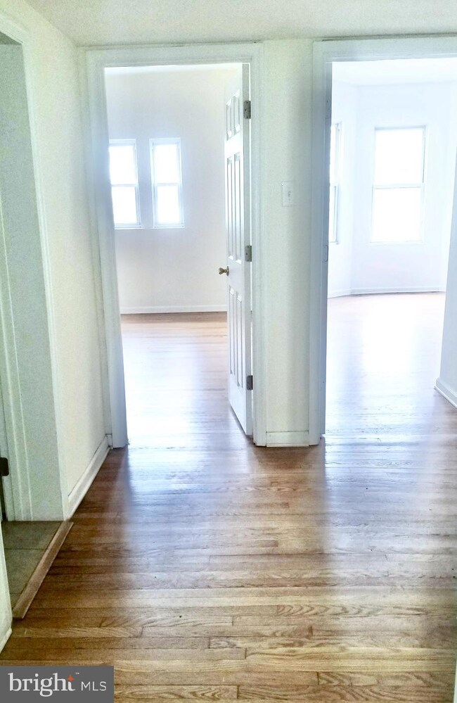 805 Brooks Ln unit 2, Baltimore, MD 21217 - photo 6