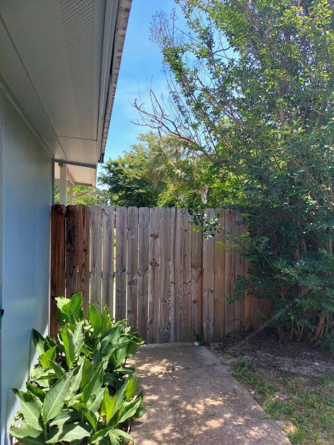 Privacy gate to back yard