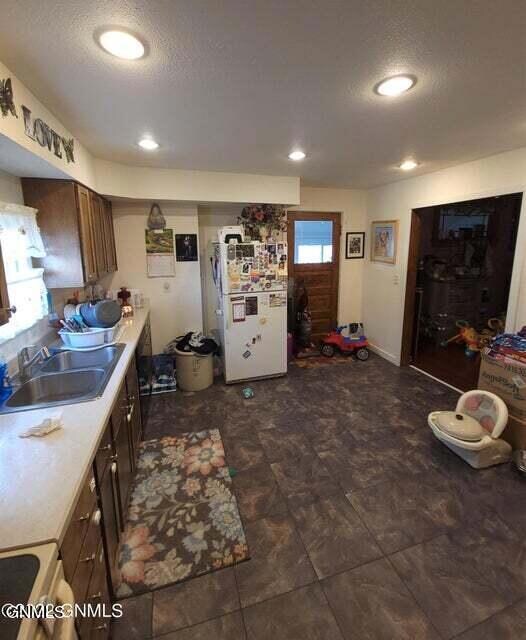 304 3rd St Reeder, ND