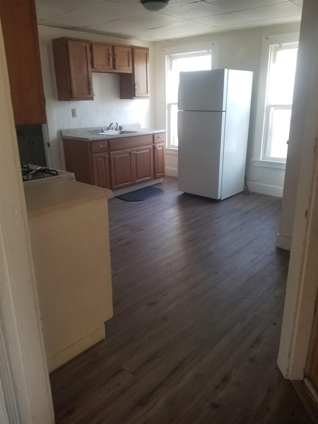 11 Nevada St unit 2, Nashua, NH 03060 - photo 2