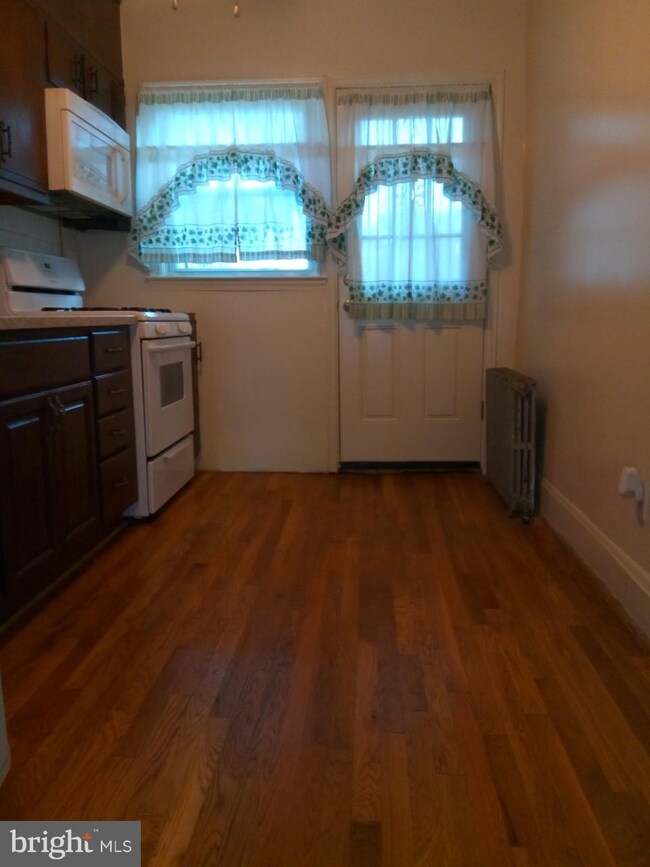 2500 Oakley Ave, Baltimore, MD 21215 - photo 2