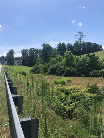 95 Commercial Hill Dr, Hendersonville, NC 28792 - photo 4