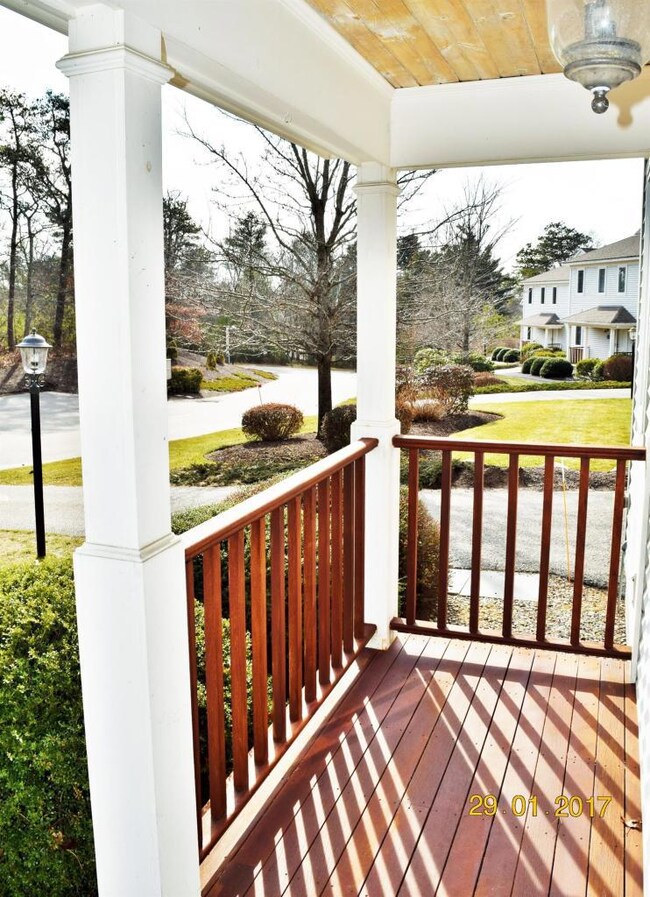 4 Hemlock Rd, Buzzards Bay, MA 02532 - photo 5