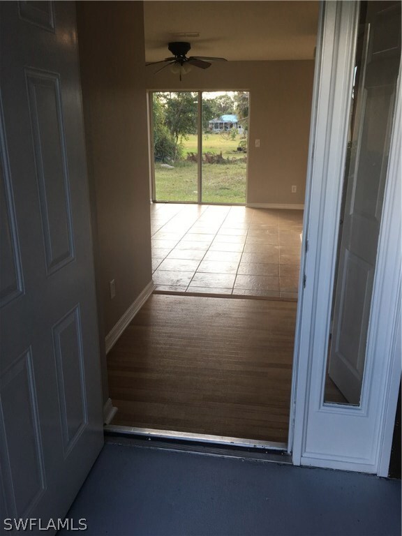906 Naples Ave S, Lehigh Acres, FL 33974 - photo 4