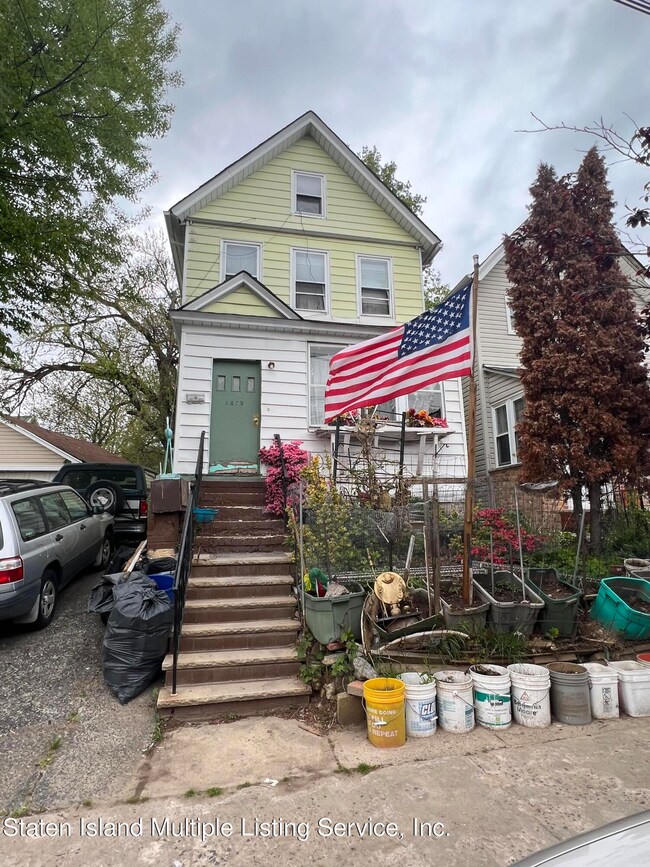 1679 Castleton Ave, Staten Island, NY 10302 - photo 2