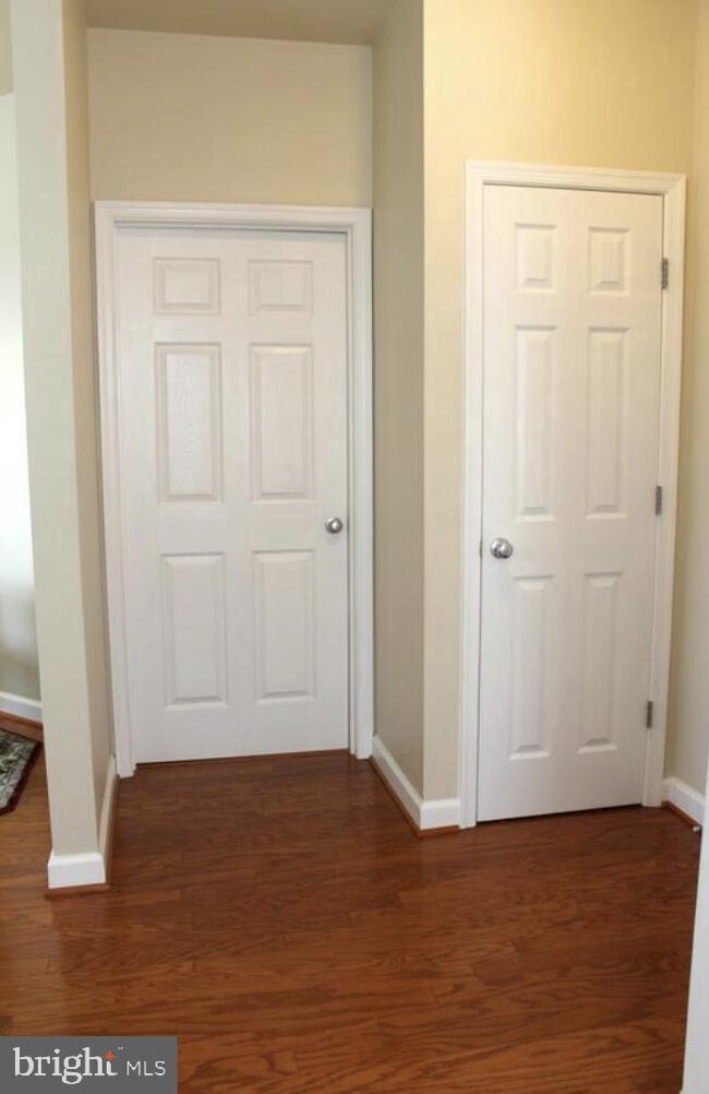 22611 Blue Elder Terrace unit 201, Ashburn, VA 20148 - photo 5