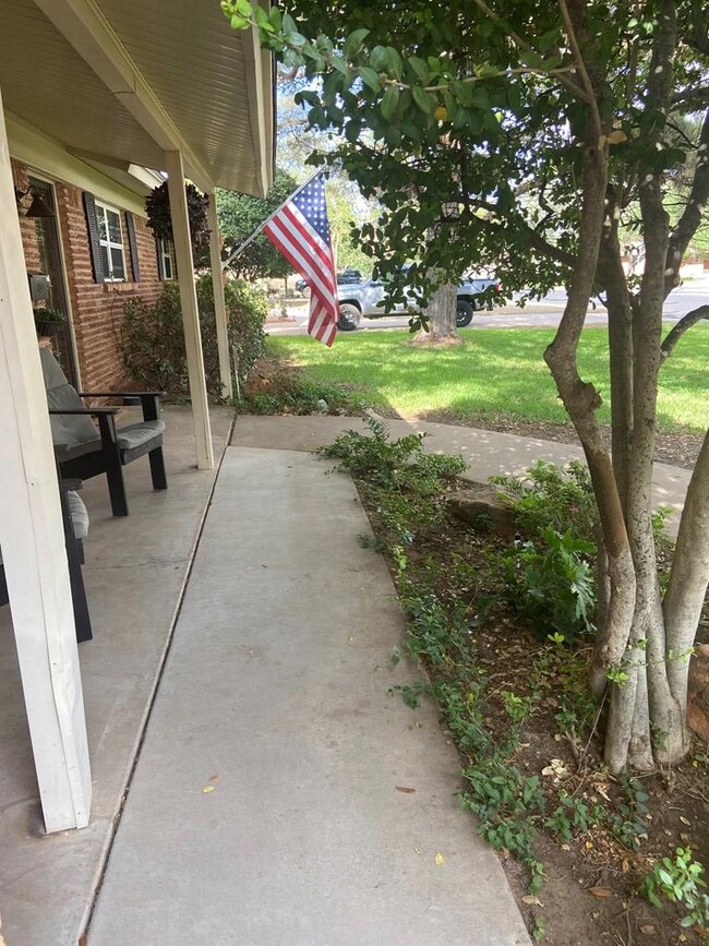 1206 Stanolind Ave, Midland, TX 79705 - photo 4