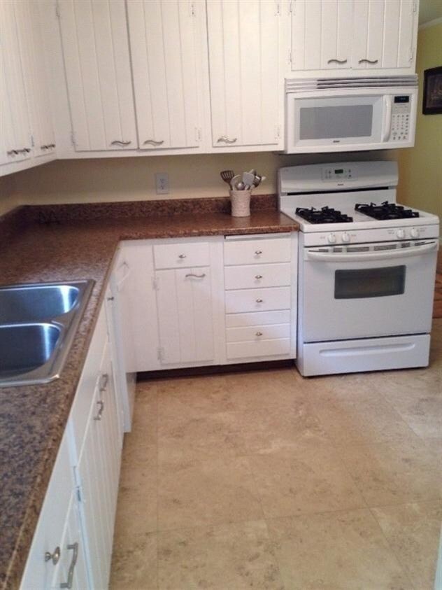 New countertop, new floor