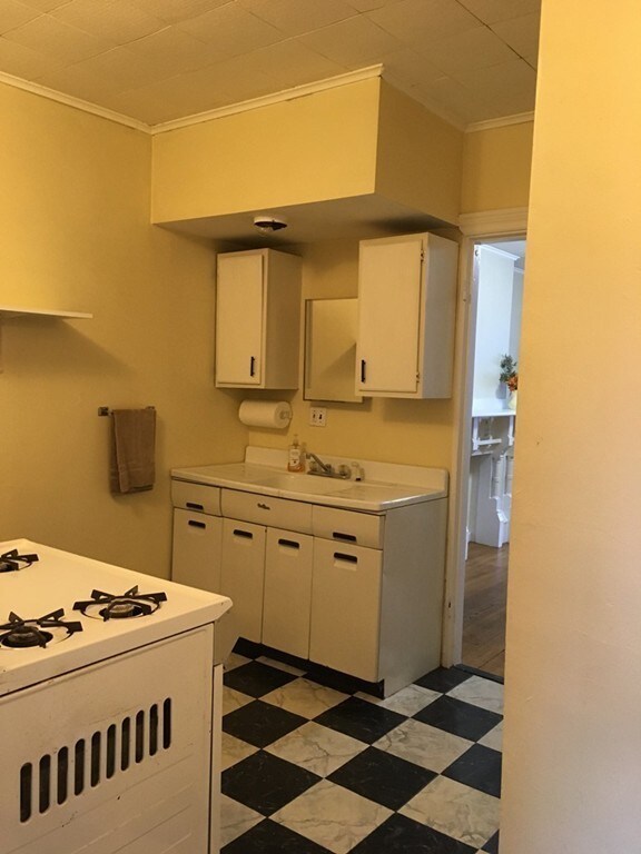 30 Beacon St unit 1, Somerville, MA 02143 - photo 4