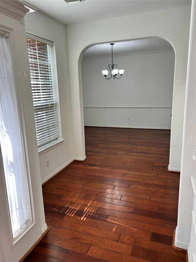 Cute cove off the foyer and entering the dining ro