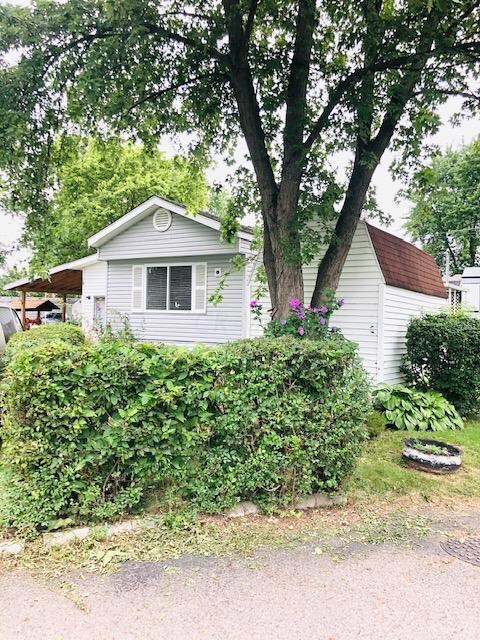 shepherd rd side yard