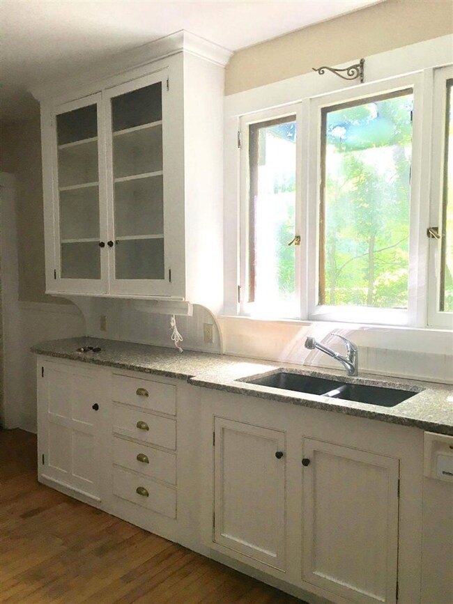 32 Clarendon Ave, West Rutland, VT 05777 - photo 7