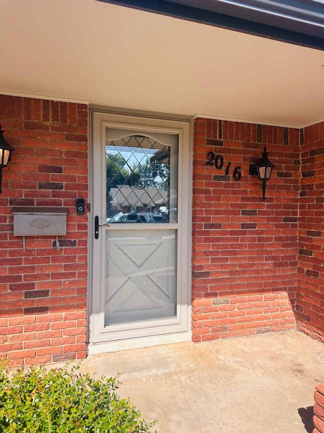 2016 Ramona Dr, Enid, OK 73703 - photo 2