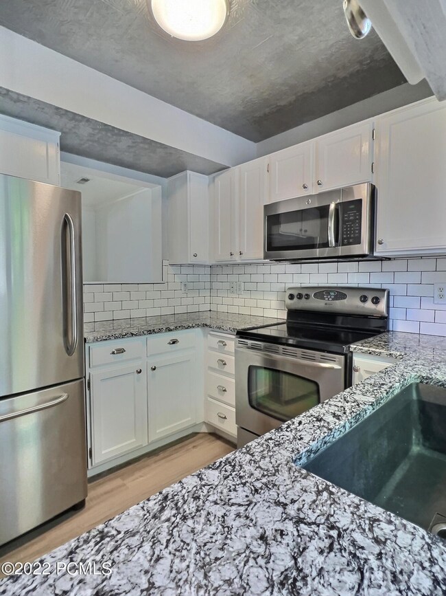 62 Geneva Dr, Midway, UT 84049 - photo 2