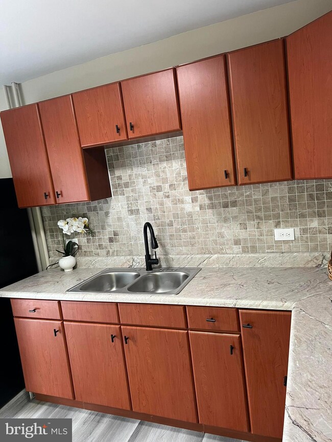 1224 Buttonwood St, Reading, PA 19604 - photo 2