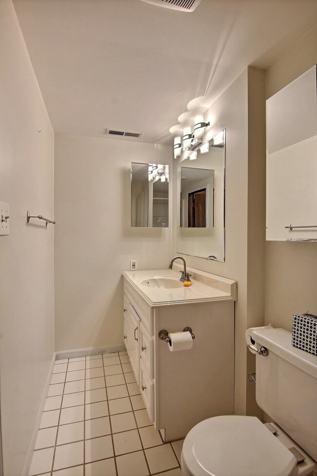 1030 Pratt St, Crown Point, IN 46307 - photo 4