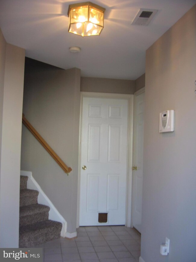 39 Dunrobin Dr, Martinsburg, WV 25405 - photo 2