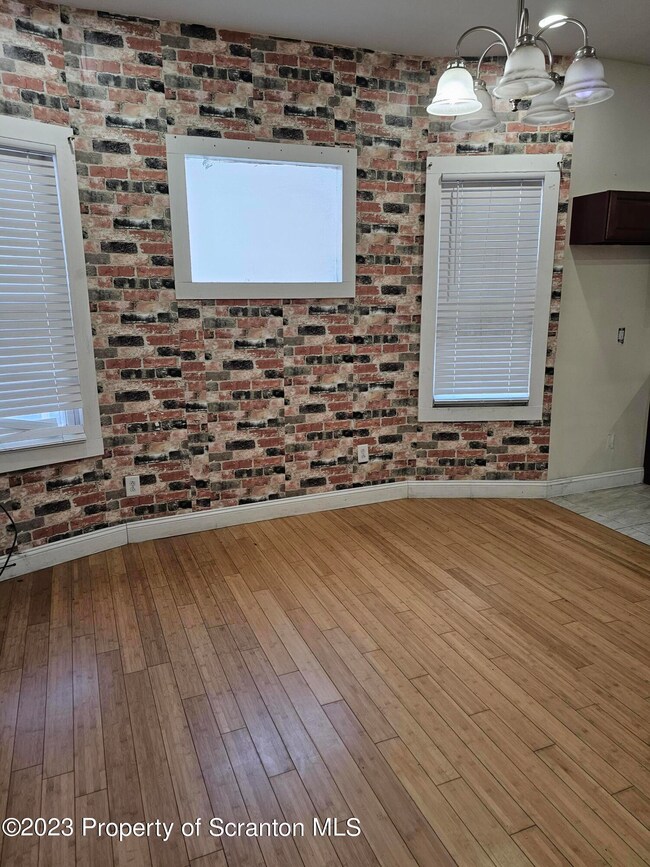 404 Railroad Ave unit L4, Scranton, PA 18505 - photo 3