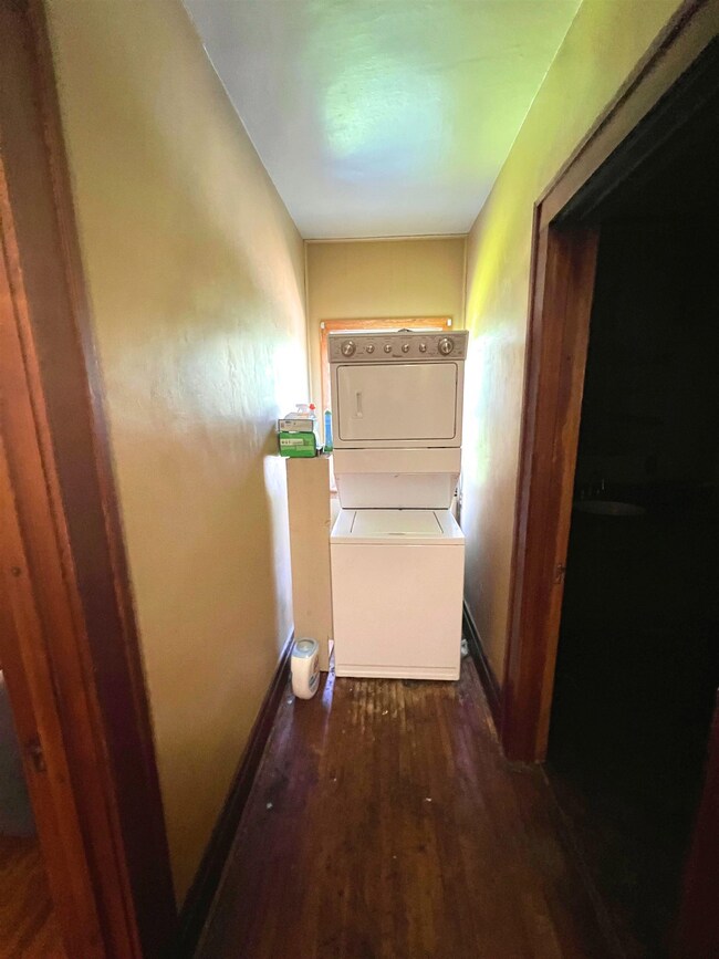 317 E Lucas St, Algona, IA 50511 - photo 6