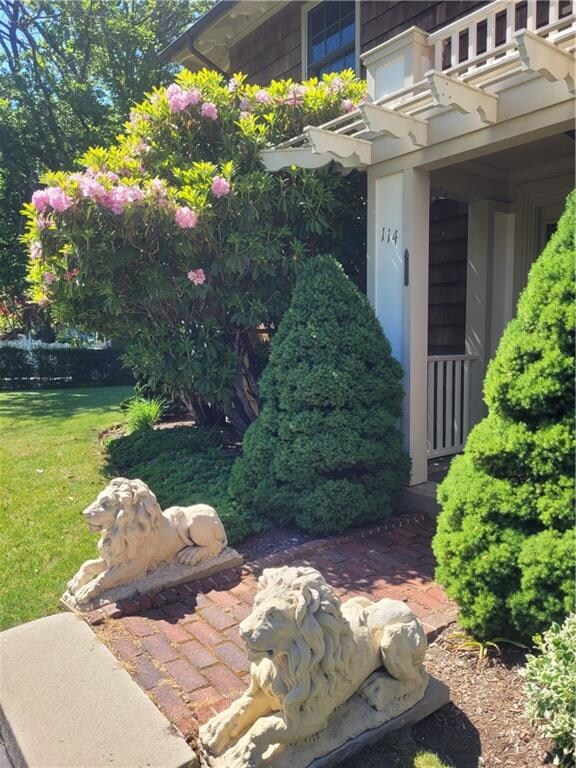 114 Rhode Island Ave, Newport, RI 02840 - photo 3