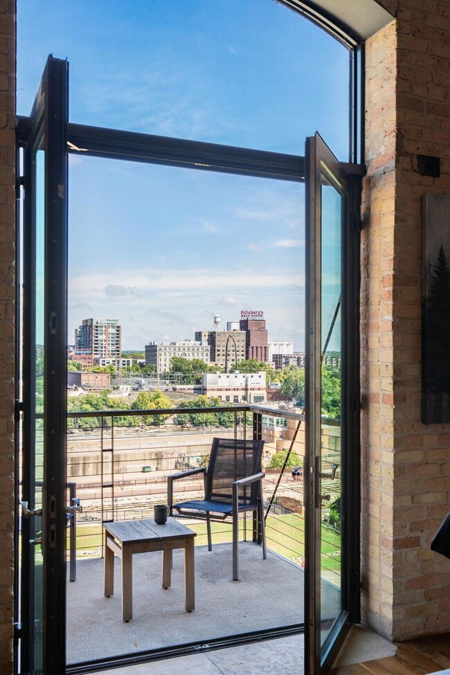 150 Portland Ave unit 704, Minneapolis, MN 55401 - photo 4