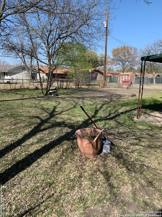 4615 Old Coach Ln, San Antonio, TX 78220 - photo 6