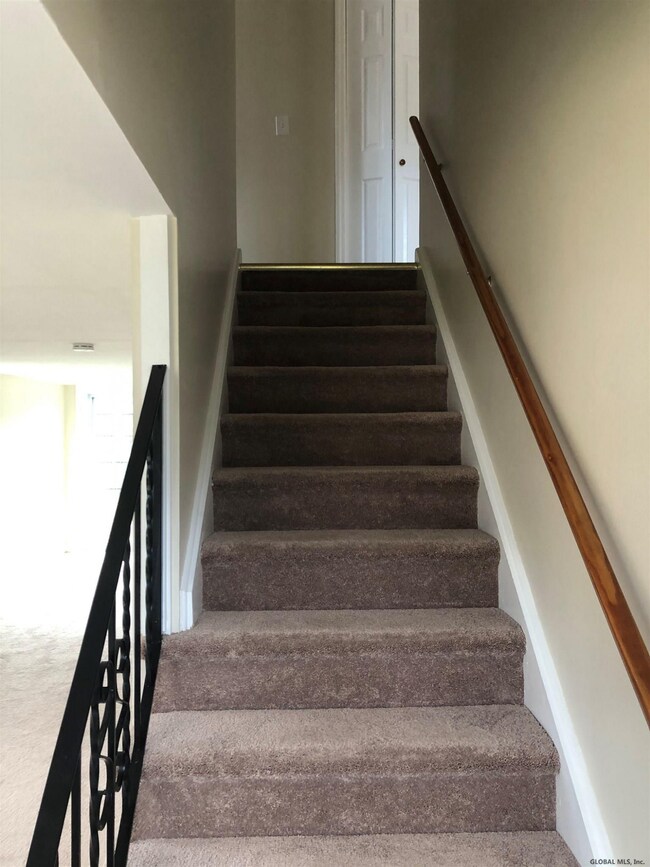 4 Bayberry Dr unit 4B, Latham, NY 12110 - photo 4