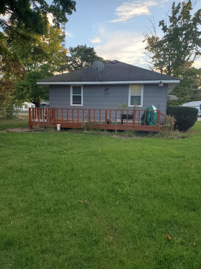 1241 Pipestone Rd, Benton Harbor, MI 49022 - photo 2