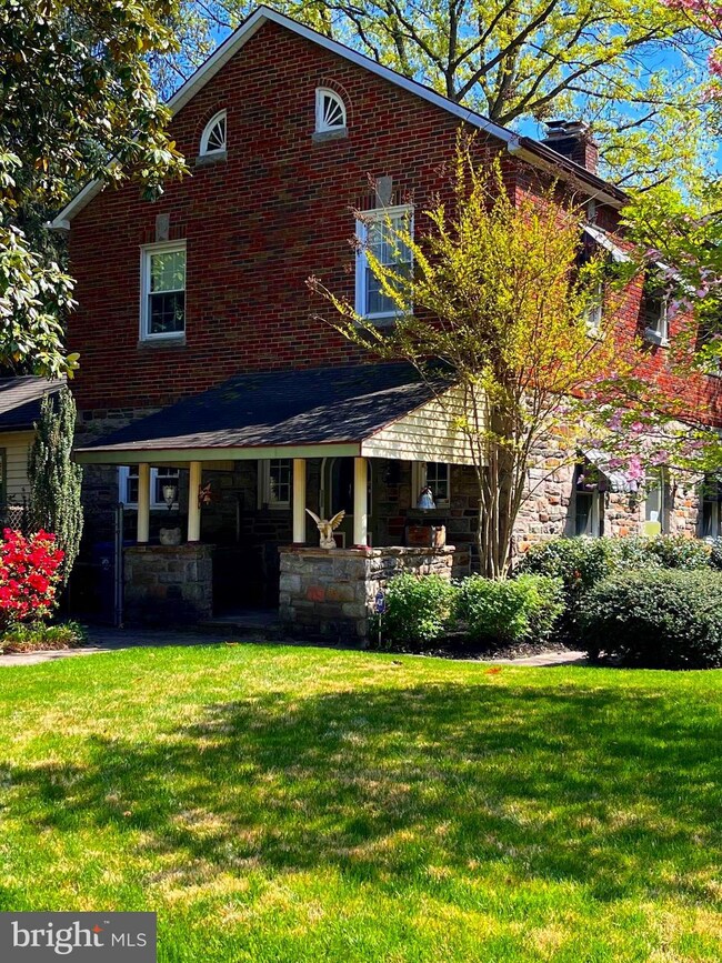 3200 Parkside Dr, Baltimore, MD 21214 - photo 4