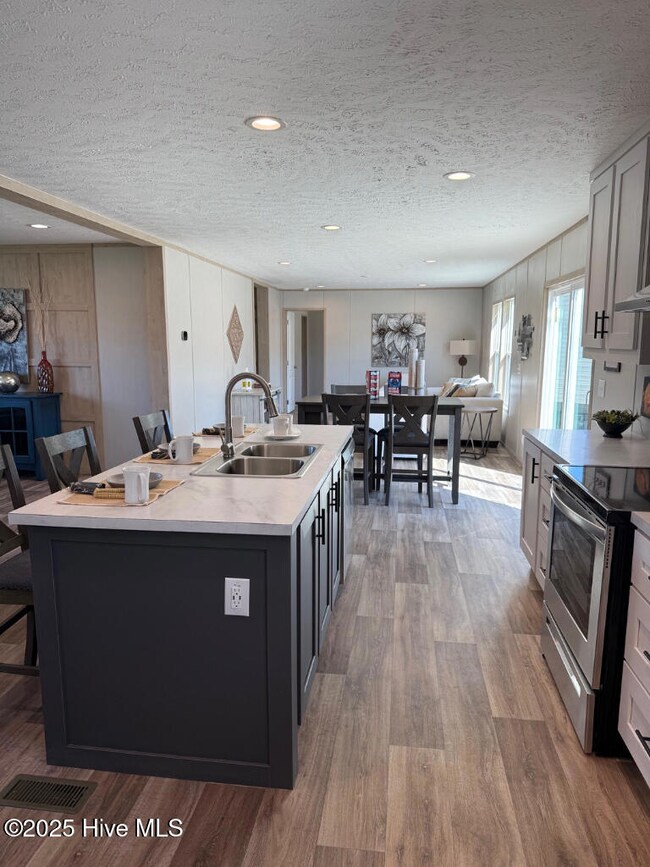 2006 Sarah Field Ct, Supply, NC 28462 - photo 3