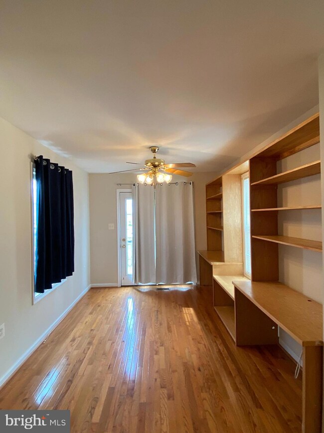 112 N Reymann St, Ranson, WV 25438 - photo 7