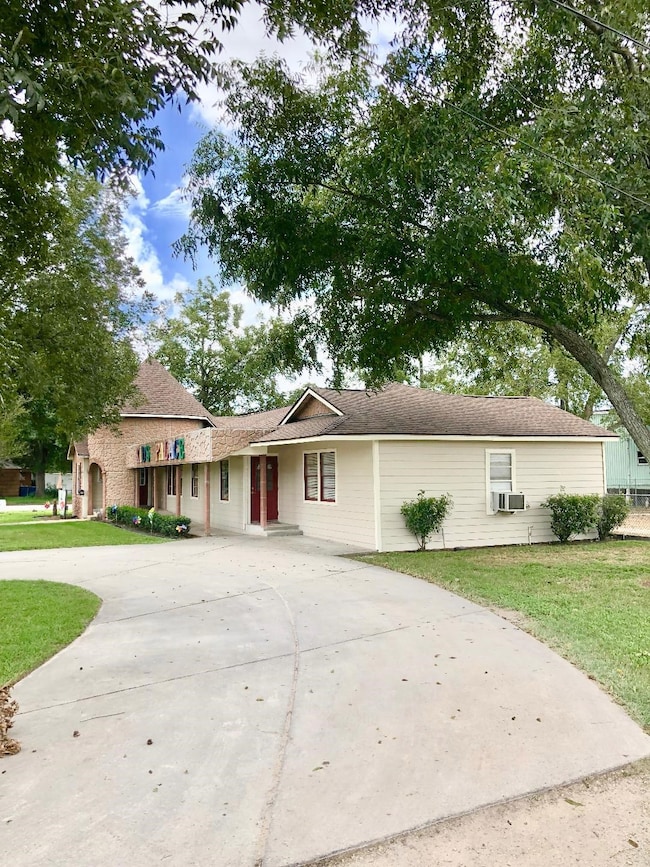 1020 Allen St, Rosenberg, TX 77471 - photo 2