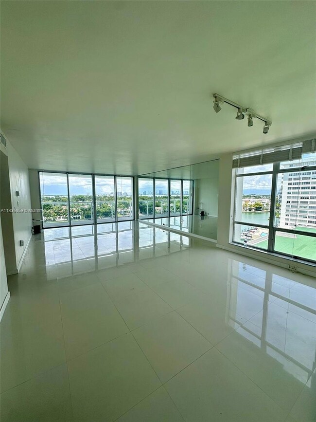 Royal Embassy unit 10F, Miami Beach, FL 33140 - photo 2
