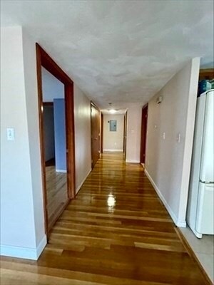 7 Lydon Ct unit 2, Woburn, MA 01801 - photo 2