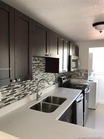 WOW BEAUTIFUL NEW KITCHEN AND APPLIANCES
