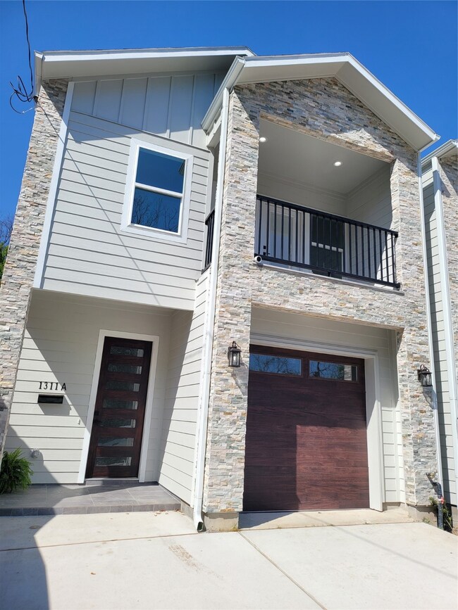 1311 Hamblen St unit A, Houston, TX 77009 - photo 2