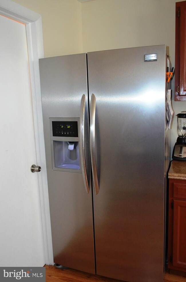 1538 Harford Square Dr, Edgewood, MD 21040 - photo 5