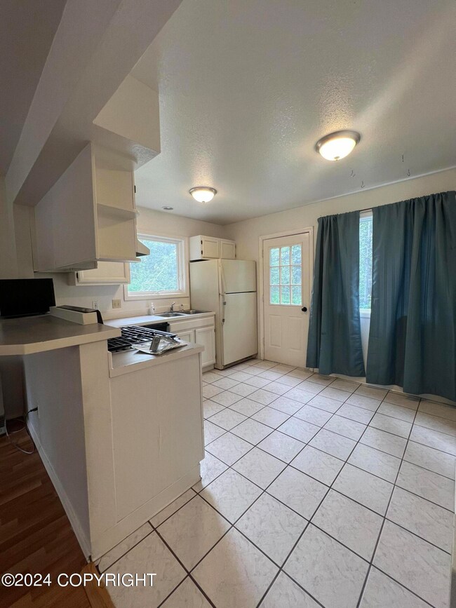 1200 N Pinecone Cir unit A, Wasilla, AK 99654 - photo 3
