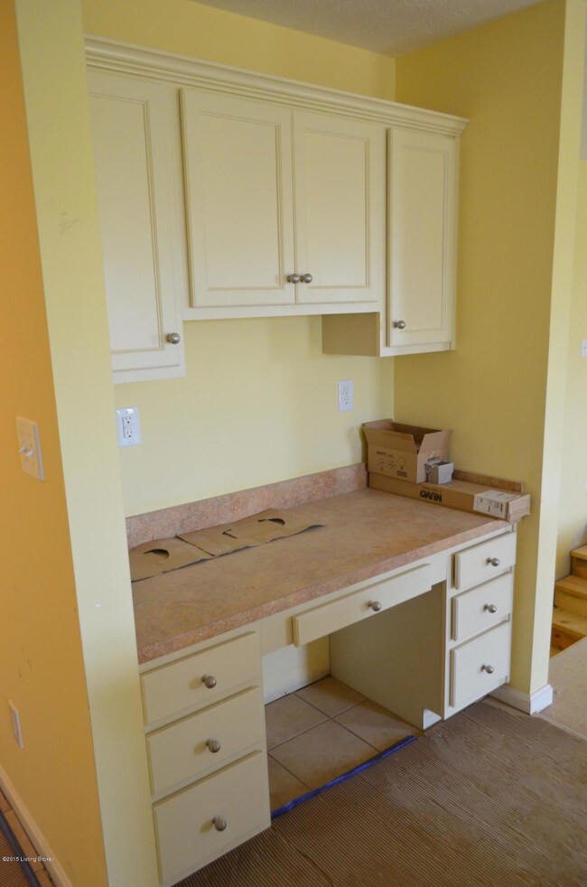 711 Armstrong Ln, Mount Washington, KY 40047 - photo 5