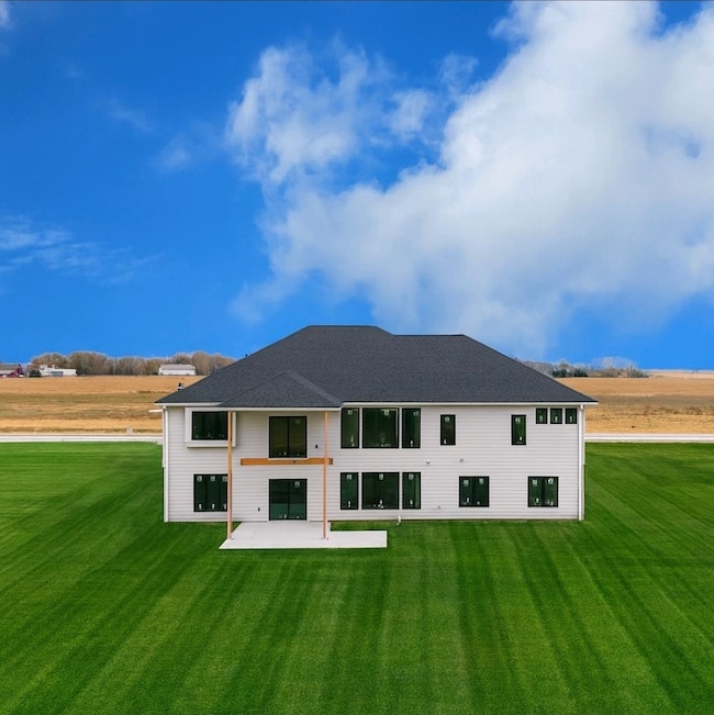 6653 Elk Place, Columbus, NE 68601 - photo 2