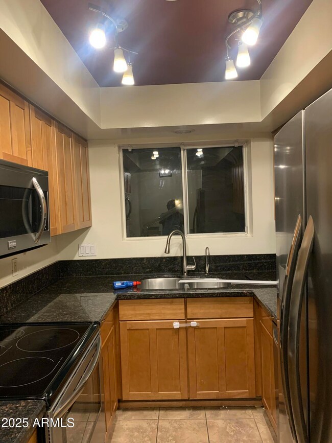 tons of counter space